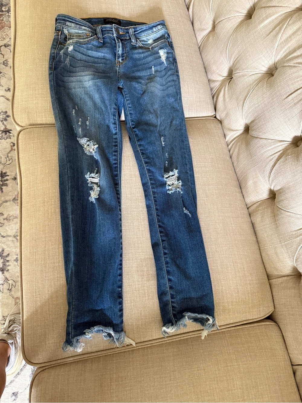 Judy Blue Distressed Dark Blue Skinny Jeans with Frayed Hem